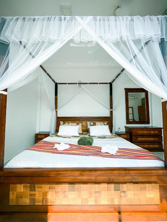 Memories Weligama Hostel Bagian luar foto