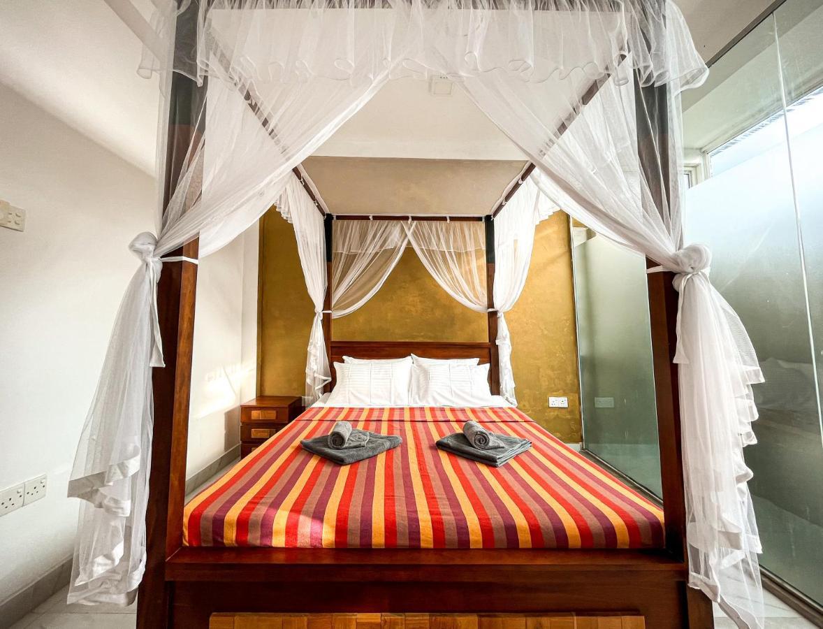 Memories Weligama Hostel Bagian luar foto